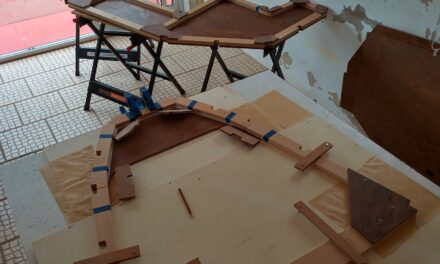 De bouts de bois en membrures… avec escale à la bétonnière !